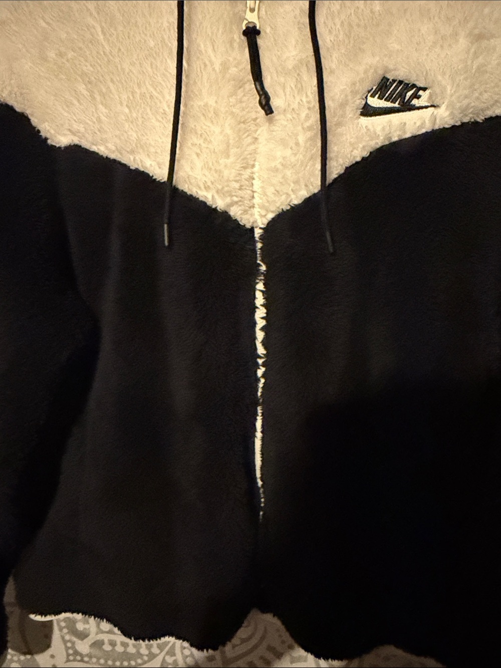 Nike Womens Fuzzy Sherpa Fleece Full Zip Colorblock Hoodie Black White 2X - Picture 5 of 11